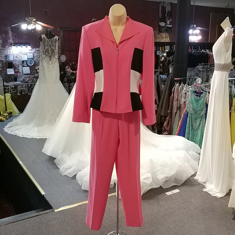Lauren Taylor fully lined Pant Suit  NWOT